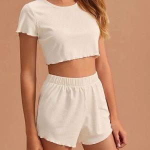 Ribbed lettuce trim crop top and shorts set!